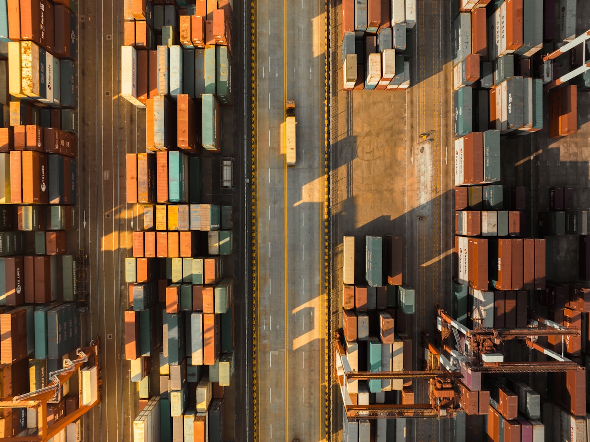 Forklift Filo Yönetimi: KPI'lar, Telematik ve Operasyonel Verimlilik
